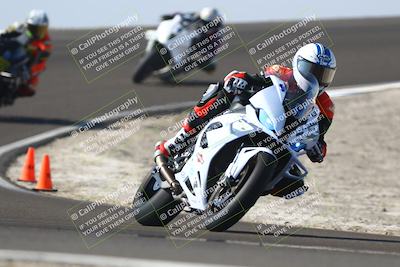 media/Nov-01-2025-TrackDaz (Sat) [[2b4d5192bc]]/B Group/1220pm (Turn 2 Outside)/